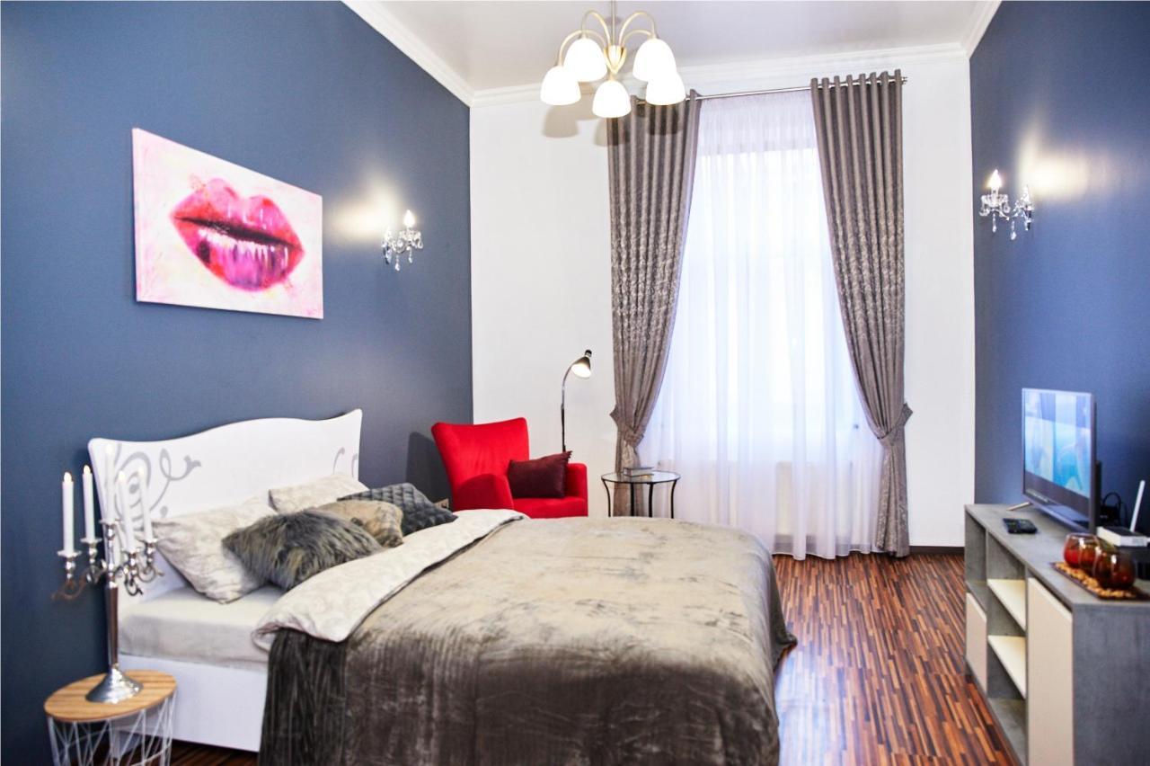 Designer Apartment In The Center Lviv Eksteriør billede